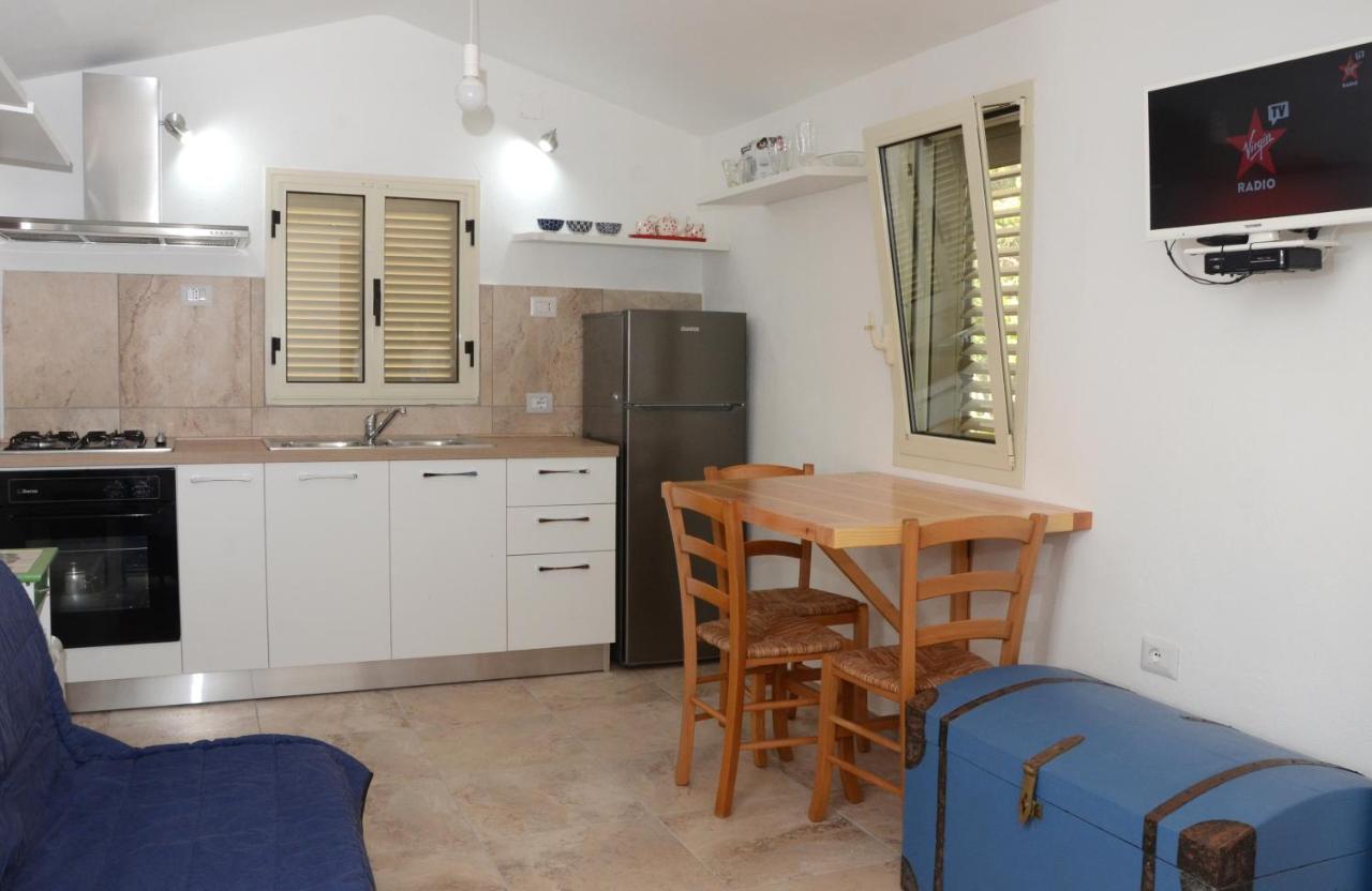 Apartments Villa Corrias กาลา ลีเบรอตโต ภายนอก รูปภาพ